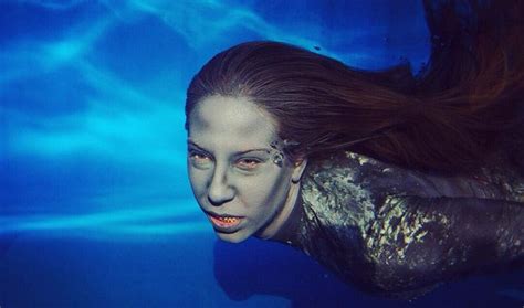 Fintastic Magical Mermaid Museum Pops Up In LA — Because