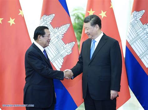 Xi Jinping se reúne con primer ministro de Camboya