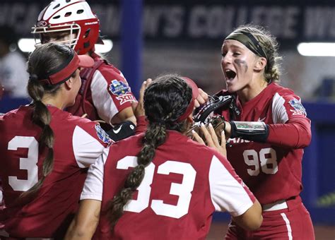 Ou Softball Oklahoma Beats Florida State One Game Away From Third