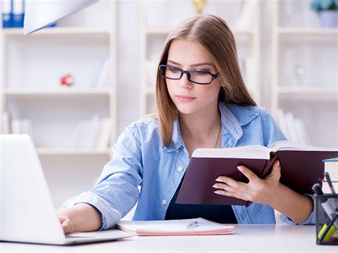 Major Hallmarks of Academic Style