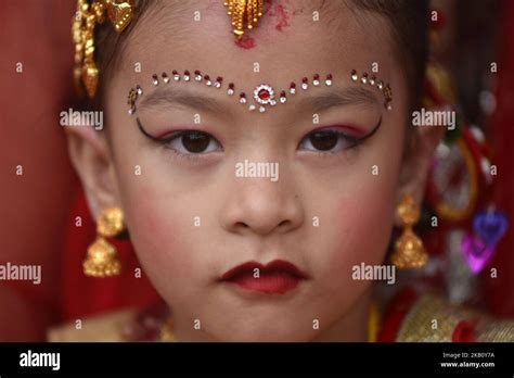 Kumari Puja Ritual Fotos Und Bildmaterial In Hoher Auflösung Alamy