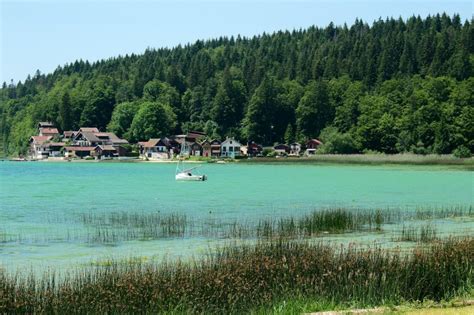 Lac De Saint Point Ou Lac De Malbuisson Dans Le Doubs Que Voir Et