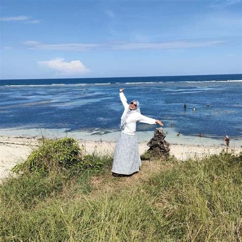 Pantai Liang Dewa Labangka Pesona Keindahan Pantai Sumbawa