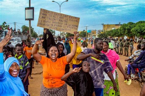 Mit Dem Putsch In Niger Verliert Europa Einen Wichtigen Partner In