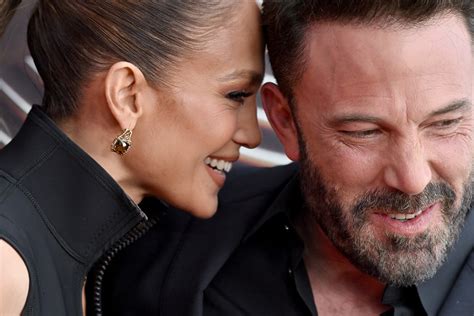 Jennifer Lopez Wishes Ben Affleck a Happy One-Year Anniversary With New ...