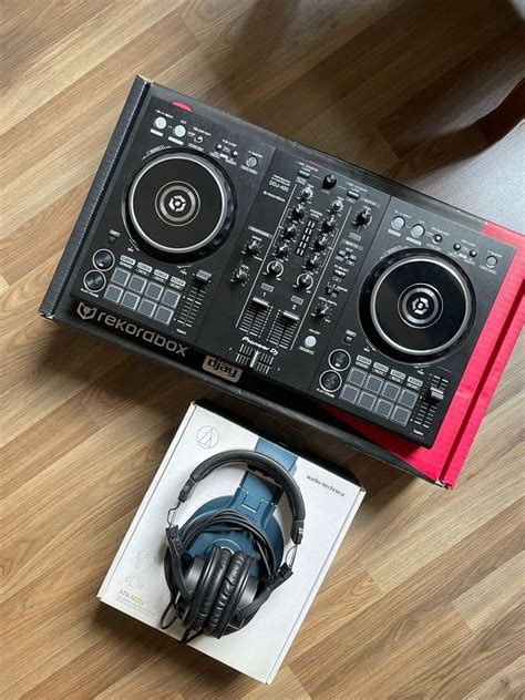 Pioneer DDJ 400 DJ Deck with Headphones, Hobbies & Toys, Music & Media ...