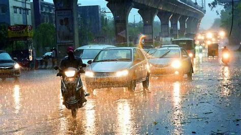 Rain lashes many parts of Hyderabad | INDToday