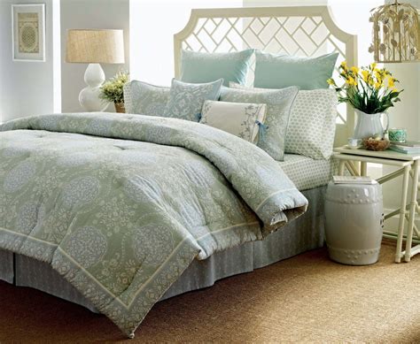 Laura Ashley Lillian Quilted Quilt Comforter Queen Bedding Home