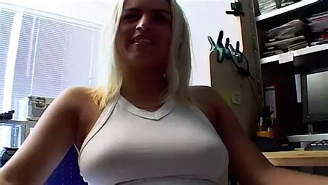 Sch Ne Deutsche Milf Mit Einem Erstaunlichen K Rper Liebt Es Sperma Zu Essen Xhamster