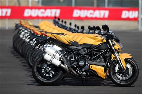 Ducati Streetfighter 848 road test review | Visordown