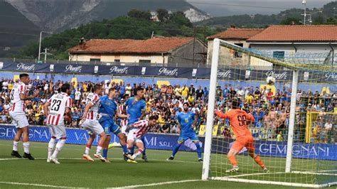 Serie C Finale Playoff Carrarese Vicenza Finotto Stende Il