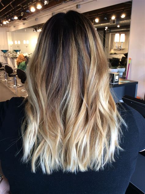 Ombré Balayage With Dark Brown Root Warm Blonde Balayage Hair Color Balayage Blonde Balayage