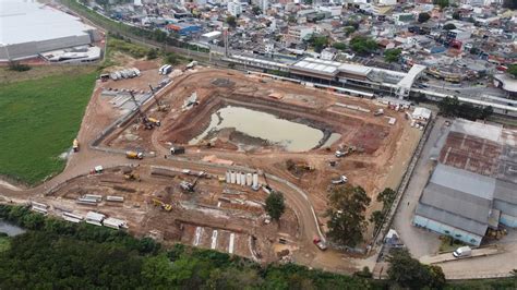 Em Barueri piscinão do Jardim Silveira promete acabar as enchentes