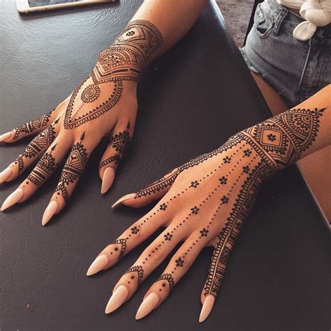 Pin Van Areebz Op Henna Mehndi Tats Henna Tatoeage Ontwerpen