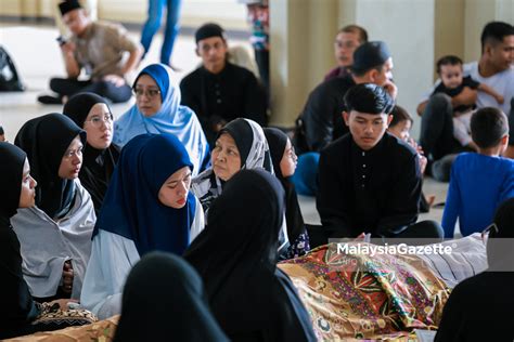 Suasana Pengebumian Jenazah Datuk M Daud Kilau Mg Perak