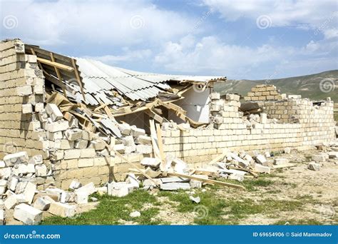 Destroyed Building Rubble Stock Photo Image Of Construction