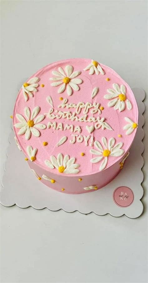 50 Cute Minimalist Buttercream Cakes Daisy Pink Birthday Cake