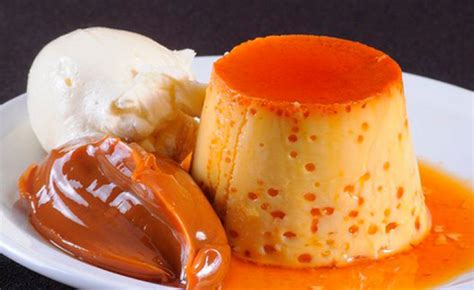 Cómo preparar el clásico flan casero con crema chantilly