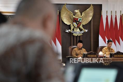 Prabowo Panggil Rombongan Menteri Ke Istana Ada Apa Republika Online