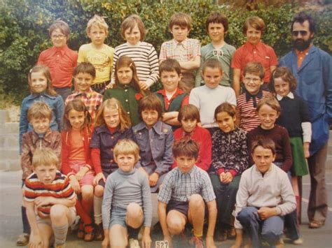 Photo De Classe CE2 De 1975 Ecole Primaire Nanteuil Copains D Avant