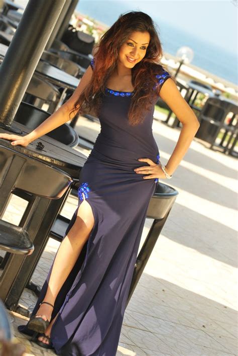 TV Presenter Kaushalya Madhavi Hot Photo Collection Alessandra Delicadeza