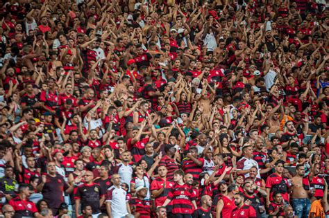 Flamengo Multado Pelo Stjd Por Uso De Sinalizadores