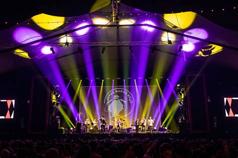 Rowwen Héze Slotconcert 2022 with Infinity and Showtec Highlite