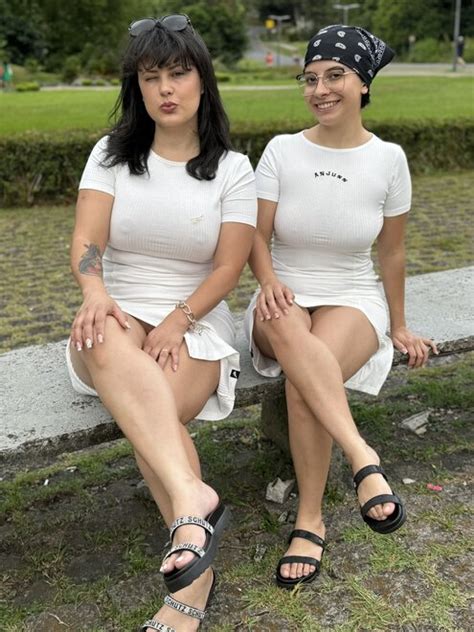 Mother And Daughter PUTAS SAFADAS GDVB J XIAIGq J Porn Pic