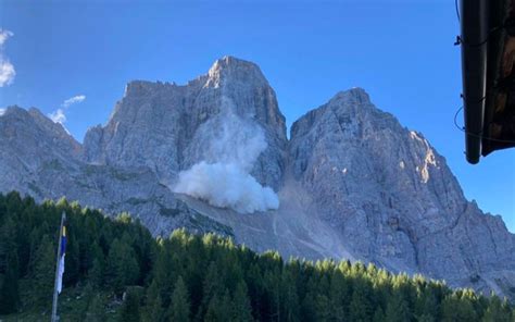 Scarica Di Roccia Dal Monte Pelmo In Val Di Zoldo Ispezioni Del