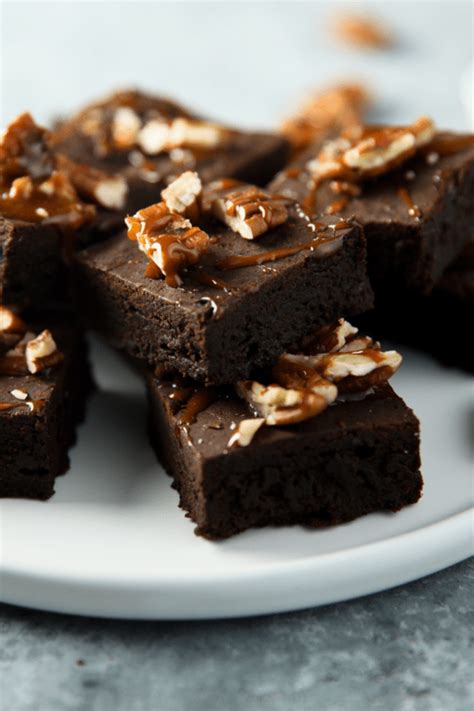 28 Best Potluck Desserts - Insanely Good