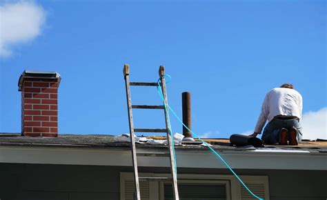 The Dos And Don'ts Of DIY Roof Maintenance