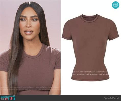 Kims Brown Tee On Keeping Up With The Kardashians Kardashian Outfit