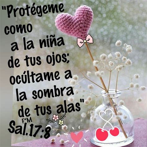 There Is A Vase With Two Hearts In It And The Words Protegeme Como La