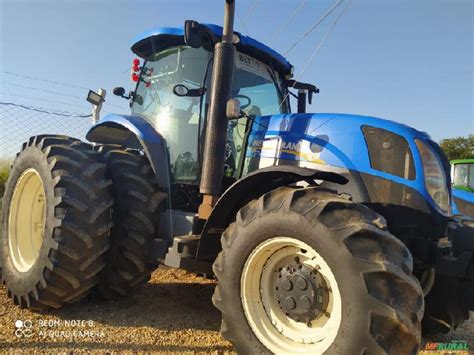 Trator new holland t7 205 4x4 ano 17 em Penápolis Clasf veiculos