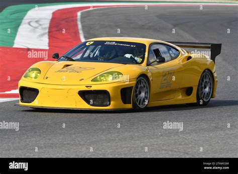 Scarperia Italie 28 Octobre 2023 Ferrari 360 Modena GTC En Action