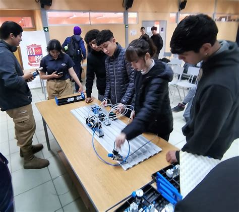 Andes On Line Estudiantes TP Del Liceo Mixto Bicentenario Incrementan