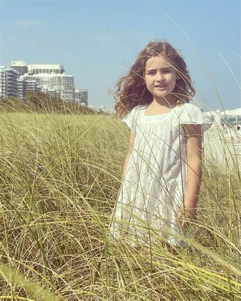 Prinzessin Madeleine Neues Foto von Lockenköpfchen Adrienne