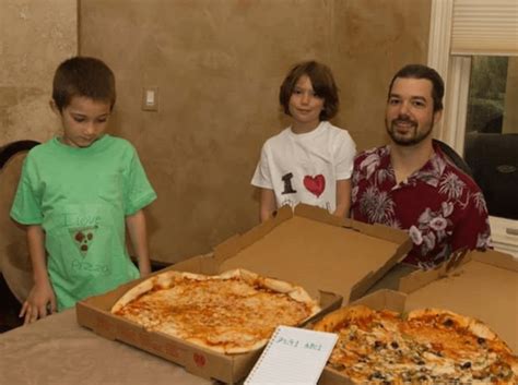 Who Is Laszlo Hanyecz Whats His Net Worth The 10000 Bitcoins Pizza