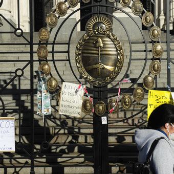 Banderazos Con Acampe Y Vigilia Frente Al Congreso Contra La Reforma