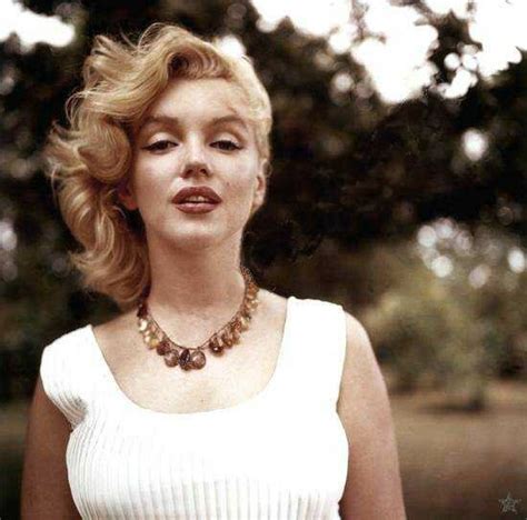 1957 Marilyn En Robe Blanche Par Sam Shaw Divine Marilyn Monroe