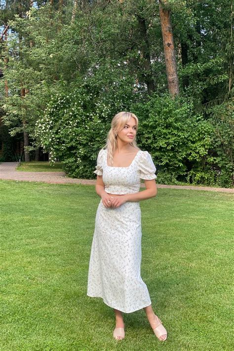 Beautiful Anna Y O From Kiev With Blonde Hair Id Ladadate