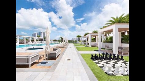 Miami Beach Waterfront Luxury Introducing 10 Venetian Way Unit 703