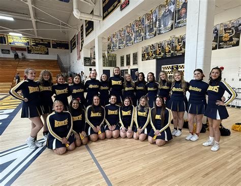 Harding High School Harding High School Cheerleaders