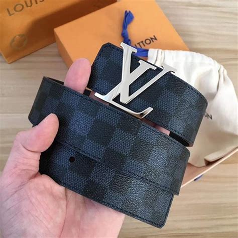 Th T L Ng Nam Louis Vuitton Lv Initiales Mm Reversible Belt M U Xanh