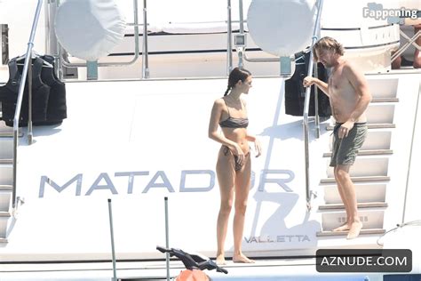 Vittoria Ceretti Sexy Seen With Leonardo Dicaprio Showing Off Her Hot Bikini Body At Sardinia