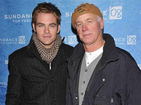 Chris Pines Dad All About His Relationship With Chips Actor Robert Pine