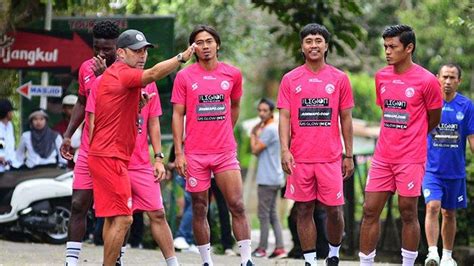 Arema FC Ditolak Berkandang Di Stadion Sultan Agung Bantul Dan Harus