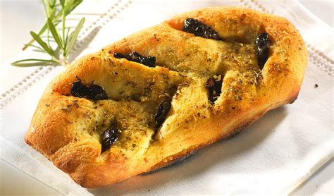 La fougasse olives et feta parfaite pour l apéro Mon Fournil