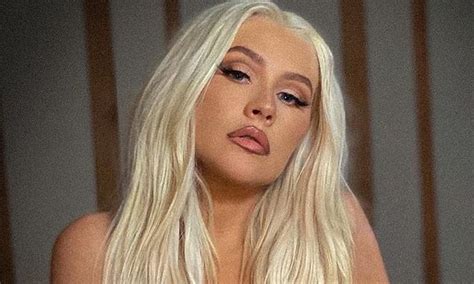 Christina Aguilera 40 Poses Before Her Vanity Topless In Latest Instagram Glamour Shots