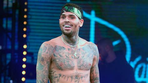 Chris Brown Shares Release Date And Cover Art For New Album Breezy